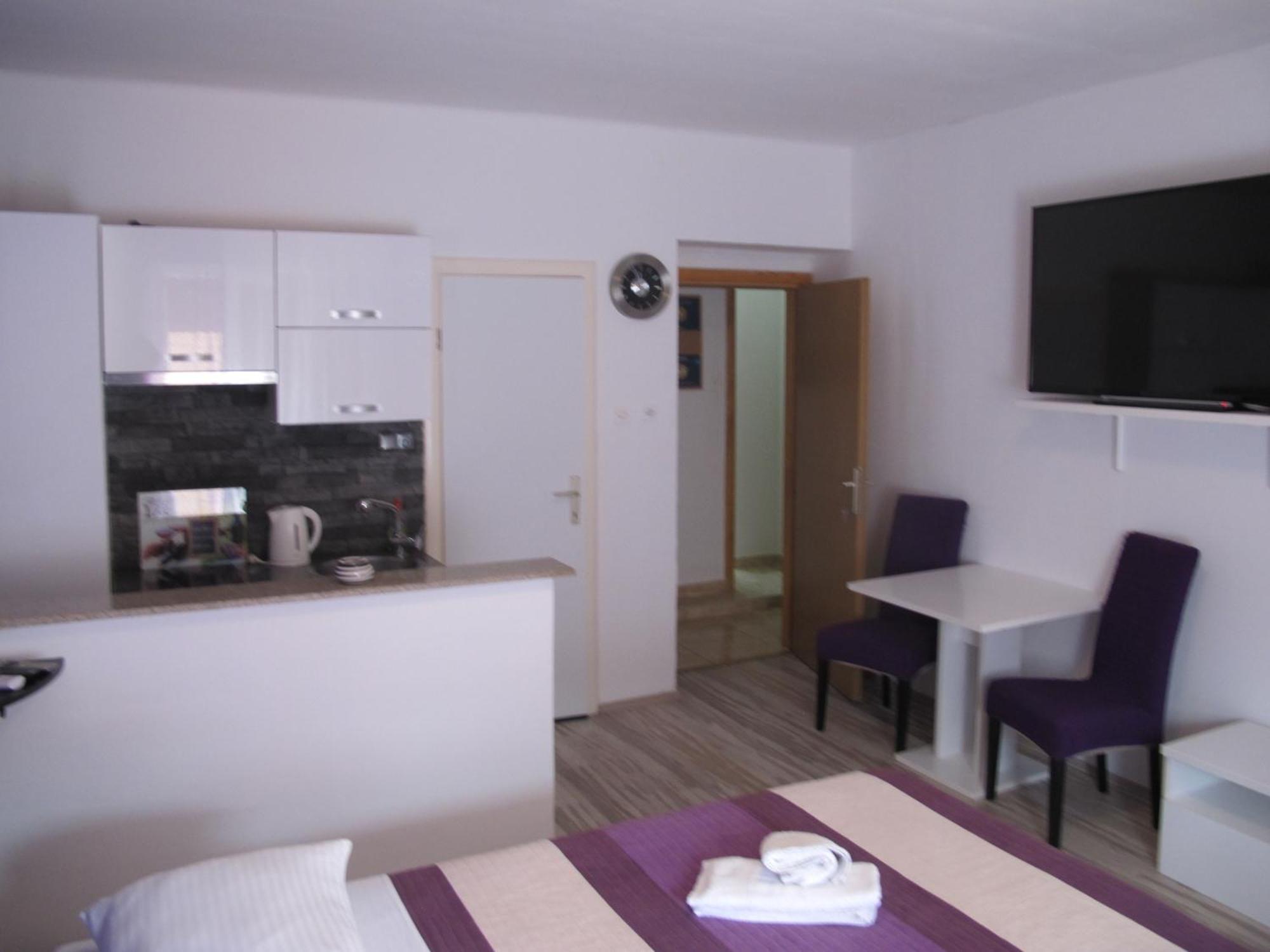 Rooms And Apartment Stambuk II สปลิท ภายนอก รูปภาพ